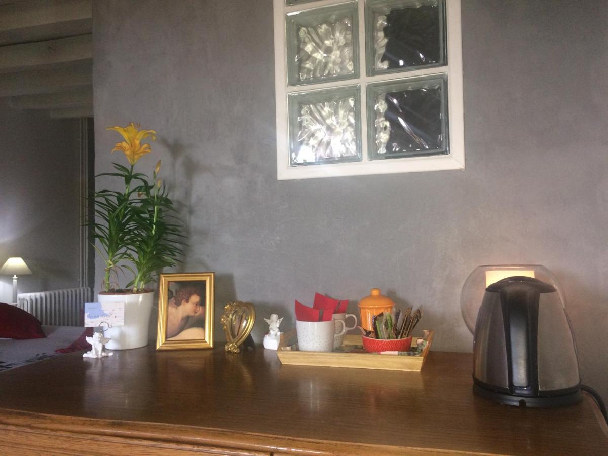Chambre Les Anges proche Mont Saint-Michel, Maison d'hôtes l'Angevinière Exterior foto