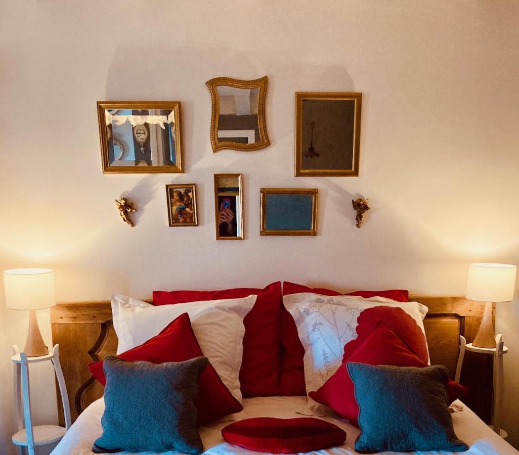 Chambre Les Anges proche Mont Saint-Michel, Maison d'hôtes l'Angevinière Exterior foto